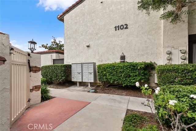 Building Photo - 1102 San Juan St