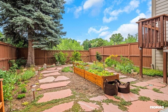 Building Photo - Charming 1BR Townhome in Lakewood