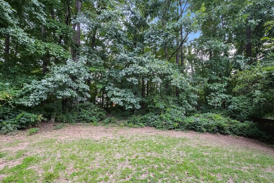 Building Photo - 2526 Riverwood Spg
