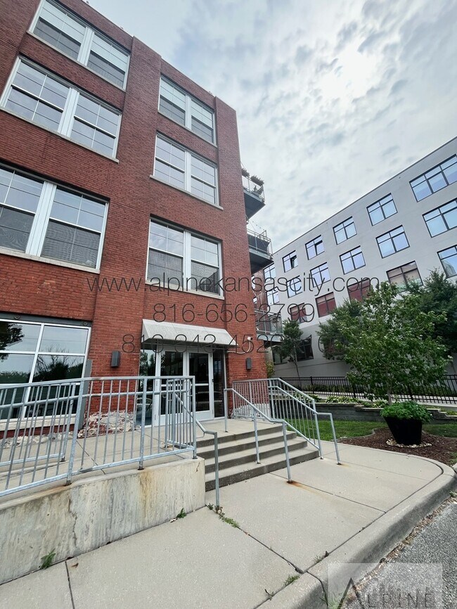 Building Photo - River Market Loft, Secured Parking