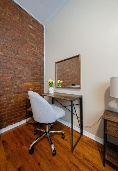 Building Photo - 180 Claremont Ave