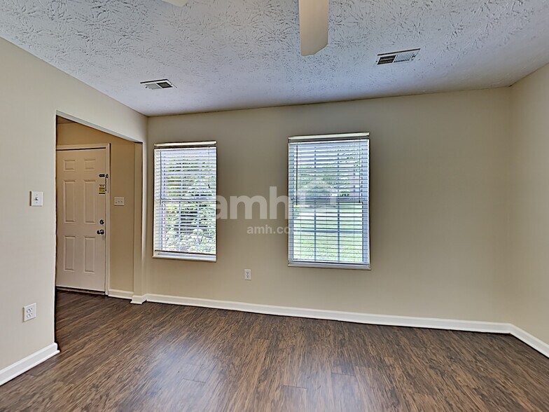 Building Photo - 7718 Edith Keeler Ln