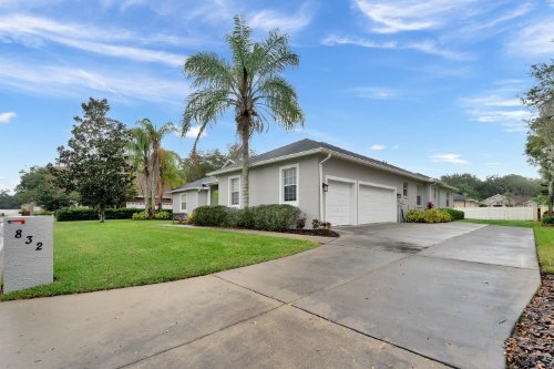 Side Entry Garage. - 832 Ashton Oaks Cir