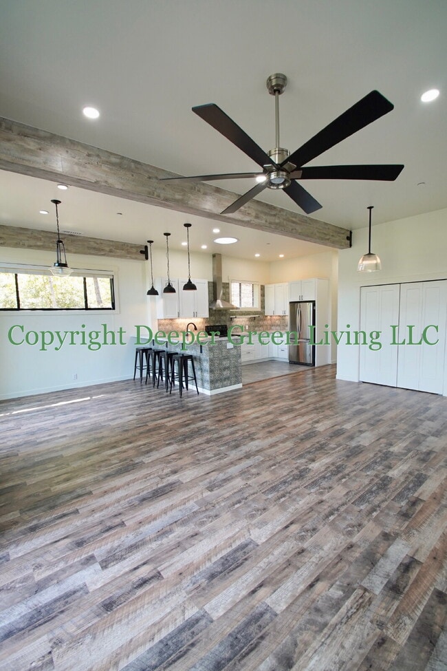 Building Photo - 2 Bedroom Woodacre Home with Views!