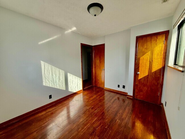 Building Photo - 295 E Whittier St