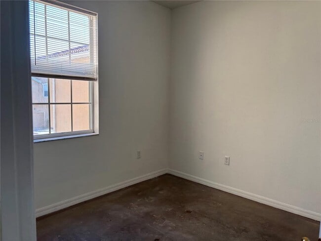 Building Photo - 3429 Parkridge Cir