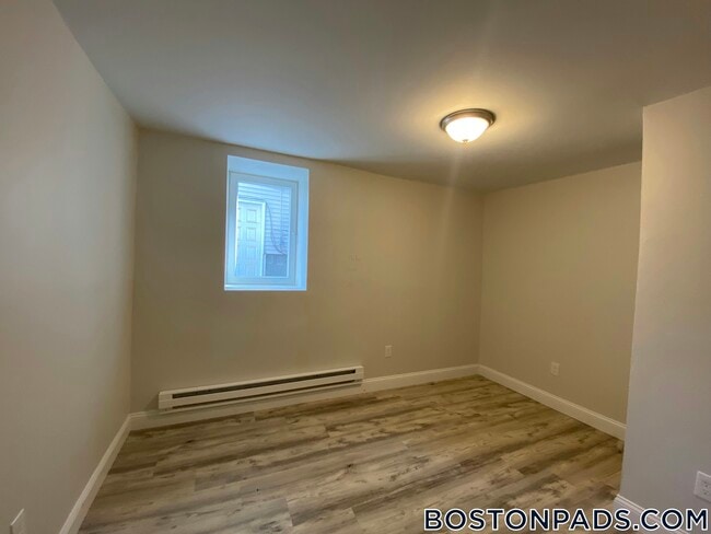 Building Photo - 17 Verrill St