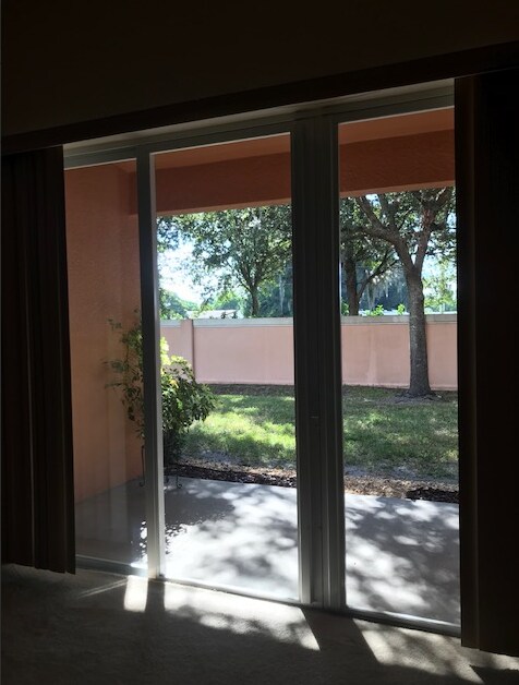 Building Photo - COMING SOON- Beautiful 3 room /2.5 bath Gated Community W/ Pool Close to the Skyway