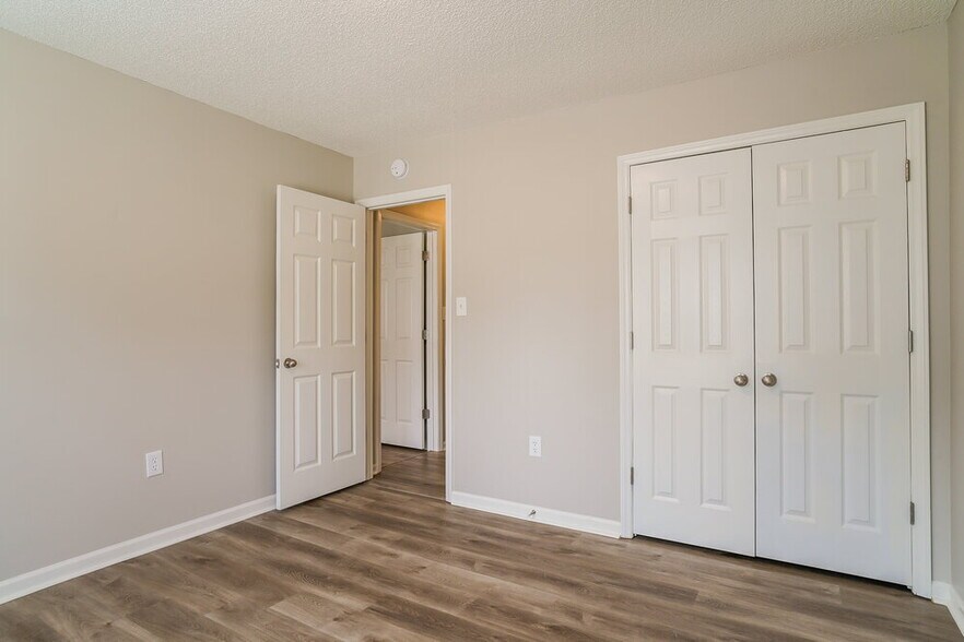 Building Photo - 412 Birdsong Way