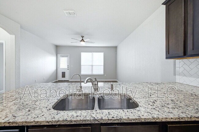 Building Photo - 5950 Larkspur Valley