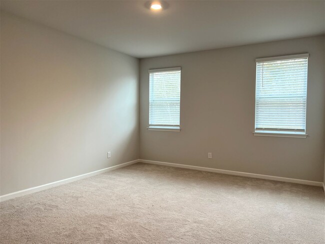 Building Photo - 1011 Altavista