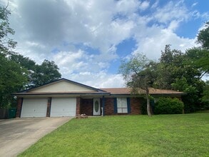 Building Photo - 3 BEDROOM IN BELTON