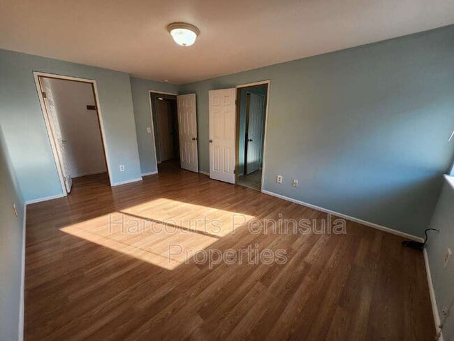 Building Photo - 13132 Lakeridge Cir NW