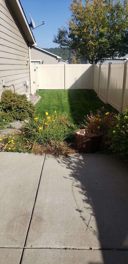 Building Photo - Liberty Lake Community-Rocky Hill 3 bedroo...