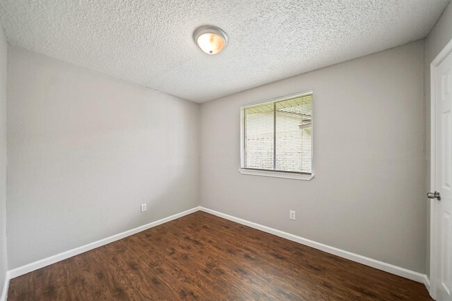 Building Photo - 11506 Fruitwood Dr