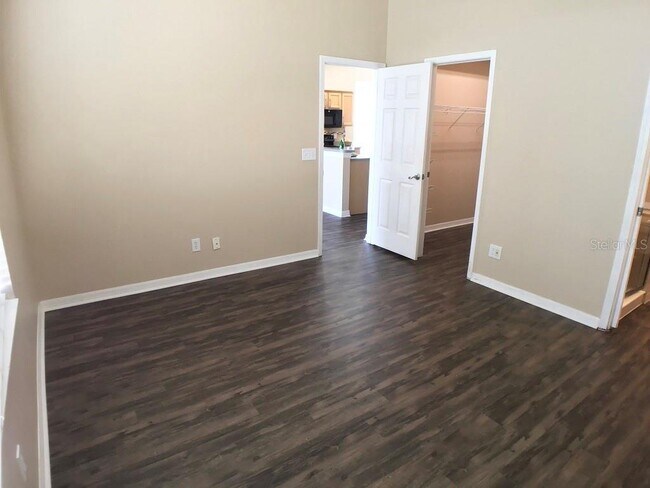 Building Photo - 8539 Deer Chase Dr