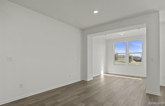 Building Photo - 5570 E Spaniel Dr