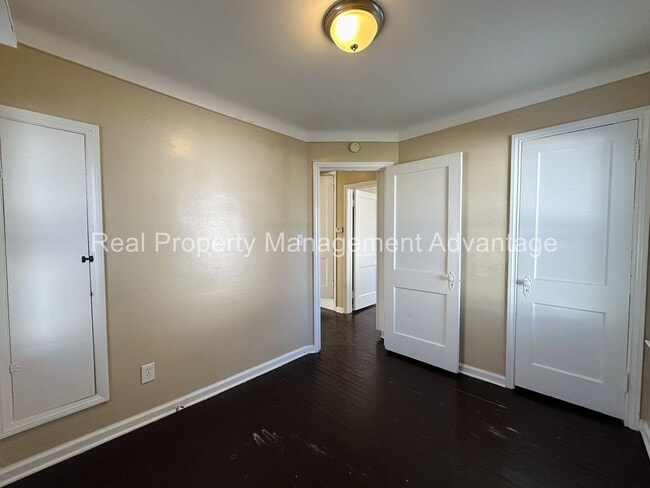 Building Photo - Ferndale Charm Close to Everything - Bay W...
