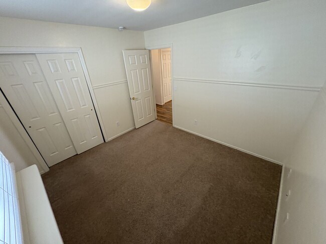 Building Photo - Vail School District 3 bedroom two bath