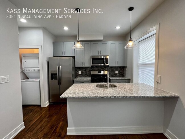 Building Photo - 3051 N Spaulding Ave