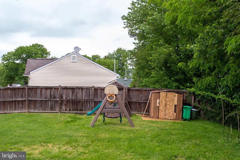 Building Photo - 301 Loureiro Ln