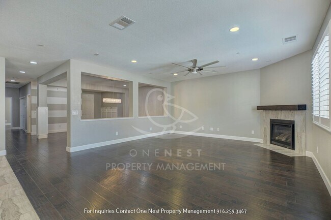 Building Photo - Offering a 6 Month Lease | 4 Bedroom 3 Bathroom Plumas Lake Beauty!