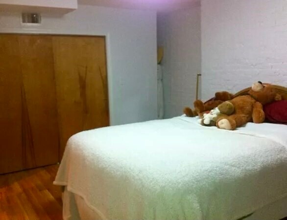 Building Photo - 1897 Beacon St