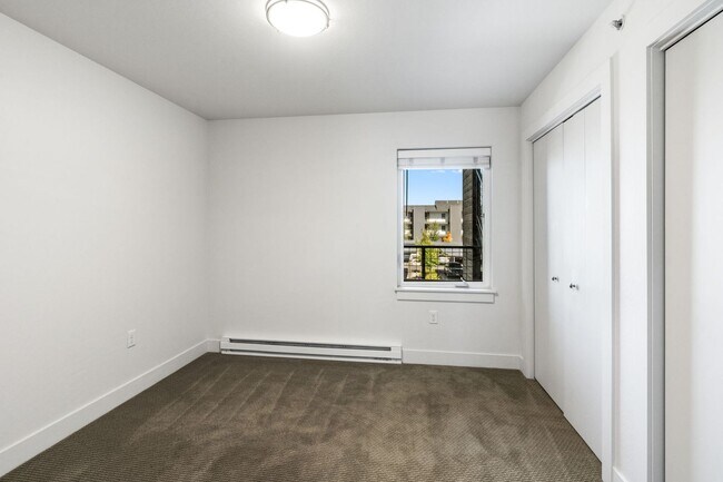Building Photo - Explorer Units-2 Bedroom 1 Bathroom *Rent ...