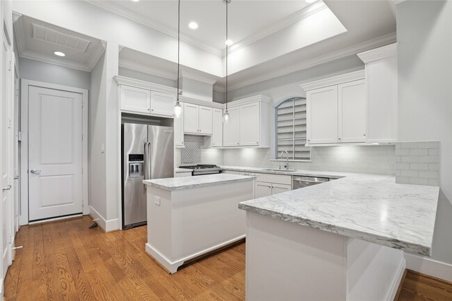 Building Photo - 4734 Aftonshire Dr