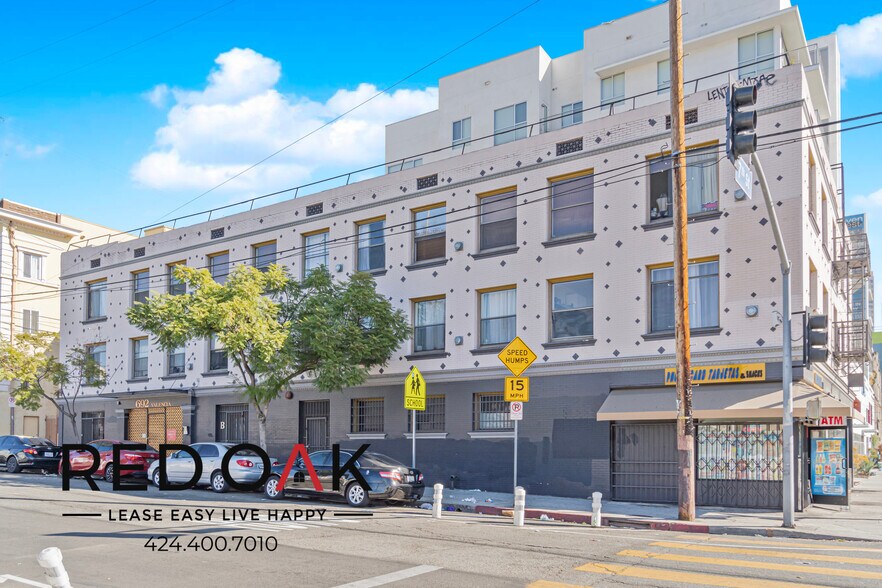 Building Photo - 692 Valencia St