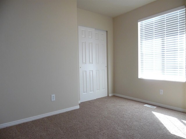 Building Photo - 2848 W 2125 S