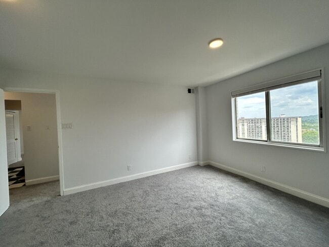 Building Photo - 5340 Holmes Run Pkwy