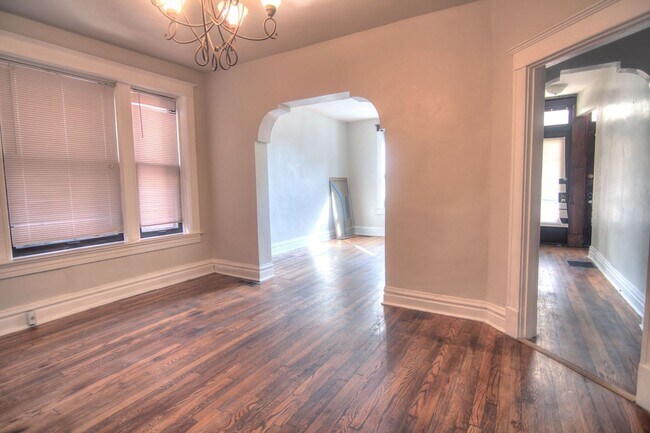 Building Photo - 3153 Magnolia Ave