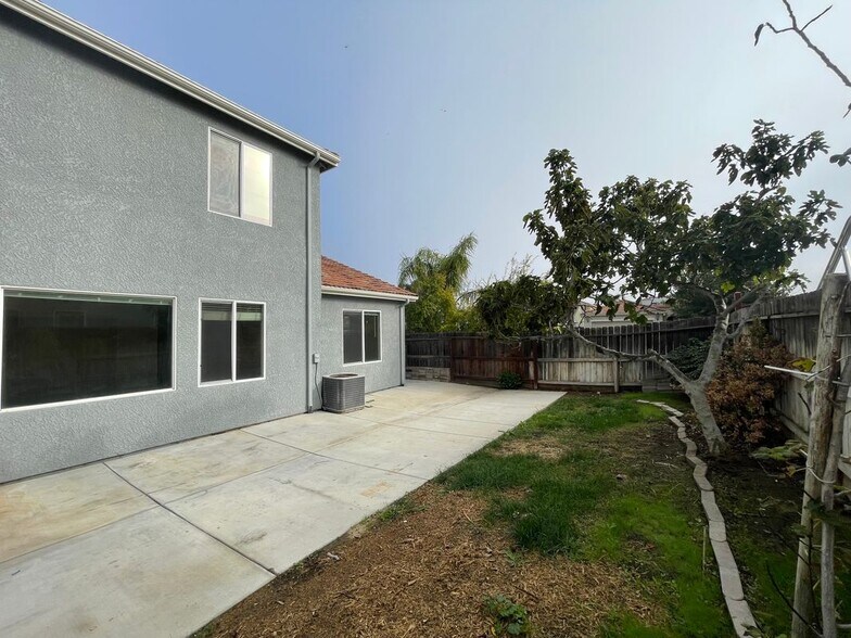 Building Photo - 1435 San Diego St