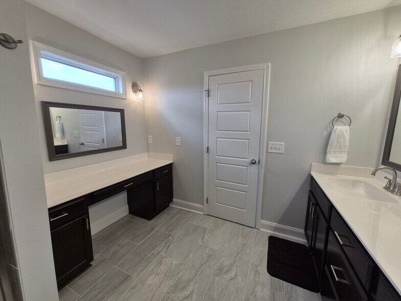 Master Bathroom - 207 King Rd