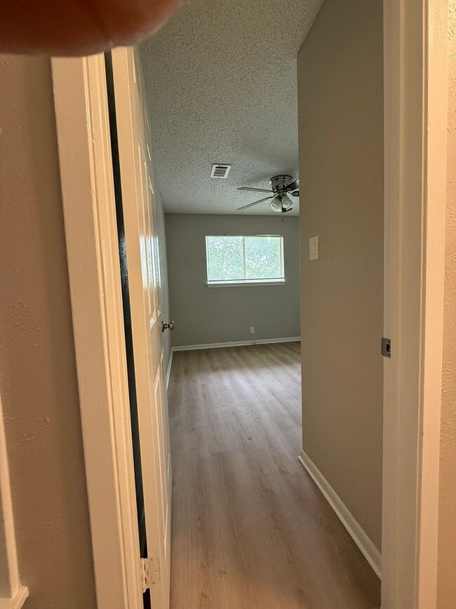Building Photo - R.Patel Properties2 (12310 Willow Wild Dr)