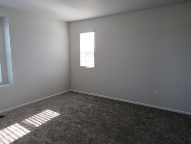 Building Photo - Corner lot home in Highly Desirable Reunion