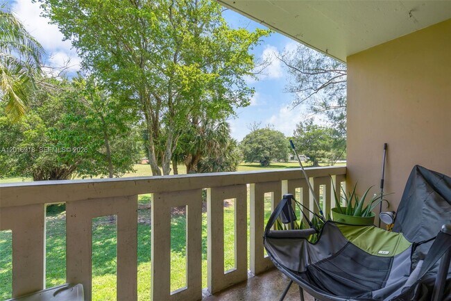 Building Photo - 7400 Miami Lakes Dr