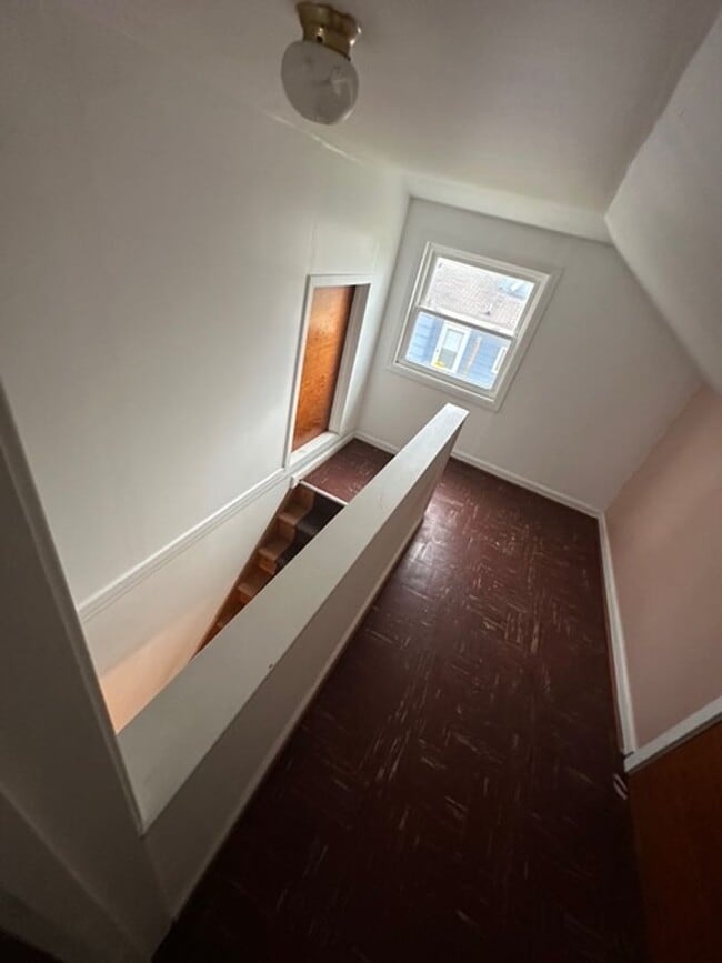 Building Photo - 3-Bedroom Home with Large Backyard For Rent!