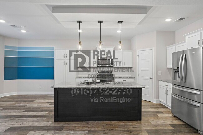 Building Photo - 338 Crusaw Dr