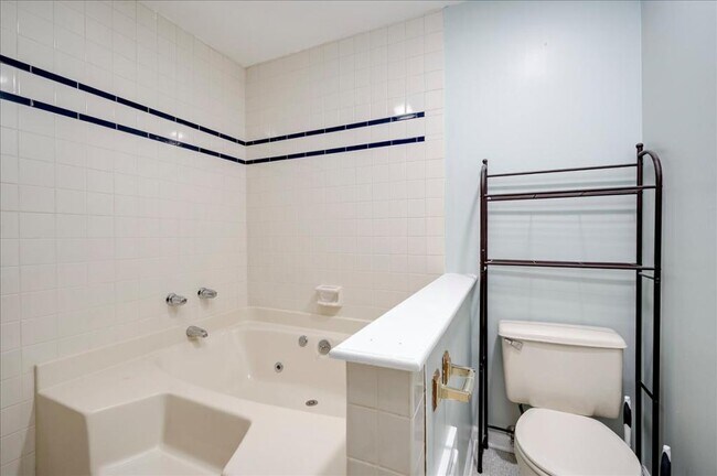 Building Photo - 3101 Bobcat Ct