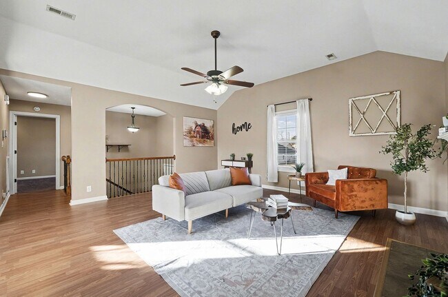 Building Photo - 1304 Freedom Dr