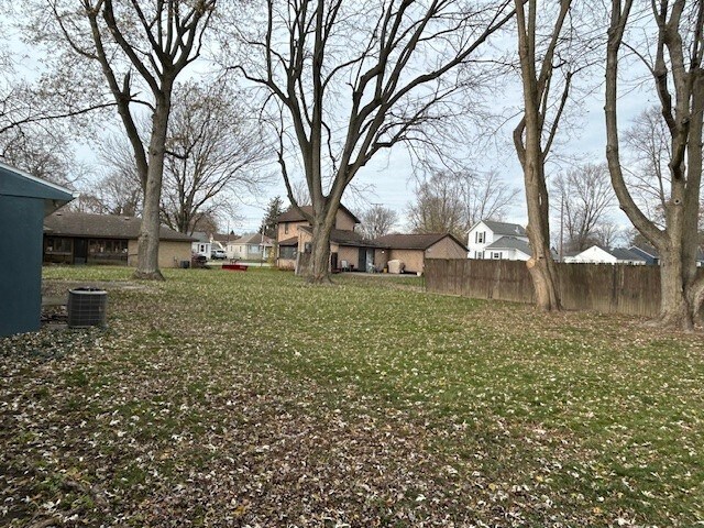 Building Photo - 810 Mc Connell St