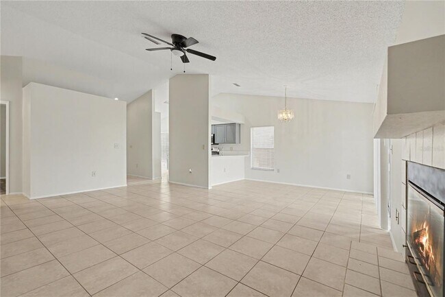 Building Photo - 13618 Laraway Dr