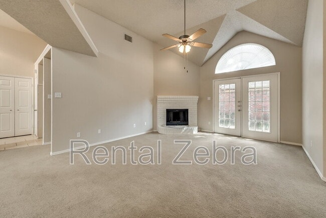 Building Photo - 4408 Sierra Dr