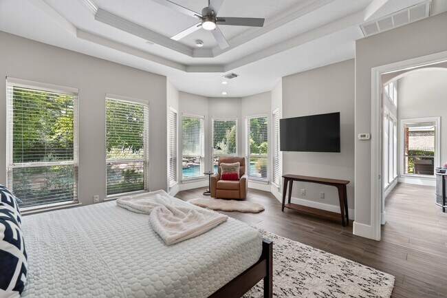 Building Photo - 110 S Veilwood Cir
