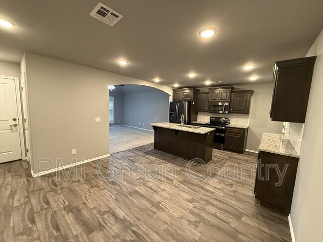 Building Photo - 14153 S 270th E Ave