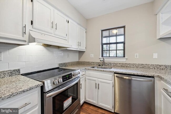 Building Photo - 2053 Headlands Cir