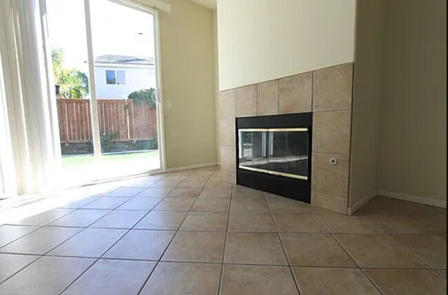 Building Photo - 40269 Miklich Dr