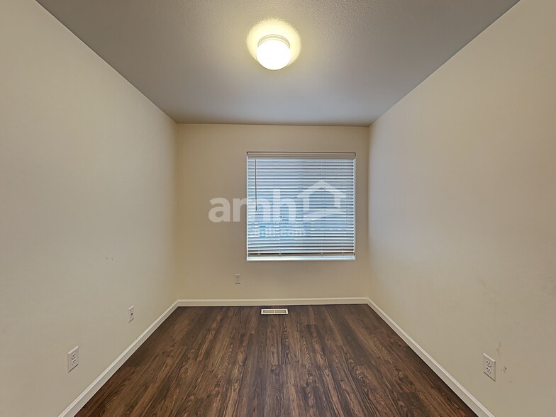 Building Photo - 1963 NW 22nd St